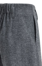 Lade das Bild in den Galerie-Viewer, YAYA - Bermudashorts aus Melangestoff mit Fischgrätmuster in Medium Grey Melange