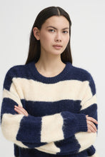 Lade das Bild in den Galerie-Viewer, ICHI - Pullover Dayana in Patriot Blue Streifen