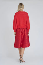 Lade das Bild in den Galerie-Viewer, A-View - Else Solid Knit Pullover - Red