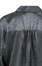 Load image into Gallery viewer, YAYA - Bluse in Metallic Optik Dark metal Grey