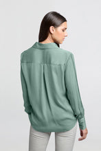 Load image into Gallery viewer, YAYA - Bluse mit klassischen Kragen und Plisseedetails Jade Green