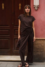 Load image into Gallery viewer, YAYA -Hose mit weitem Bein in Wickeloptik in Aubergine Purple