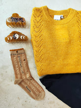Lade das Bild in den Galerie-Viewer, Maanesten - Spirit Socke Moon Child Apricot