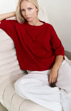 Lade das Bild in den Galerie-Viewer, YAYA - oversize Shirt aus Feinstrick Scarlet Sage Red