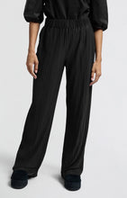 Load image into Gallery viewer, YAYA - Plissierte Hose mit elastischen Gummibund Black