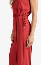 Load image into Gallery viewer, YAYA - Jumpsuit mit Kordeldetails Scarlet Sage red