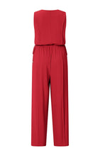 Load image into Gallery viewer, YAYA - Jumpsuit mit Kordeldetails Scarlet Sage red