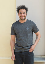 Lade das Bild in den Galerie-Viewer, Shirt Logo - BlackWhite