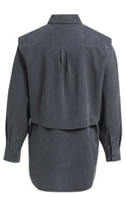 Load image into Gallery viewer, YAYA - Bluse mit Weste im Lagenlook und Plissee-Details in Hole Black
