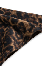 Load image into Gallery viewer, YAYA - Wendbarer dreieckiger Schal mit Leopardenmuster in Cocoa Brown Dessin
