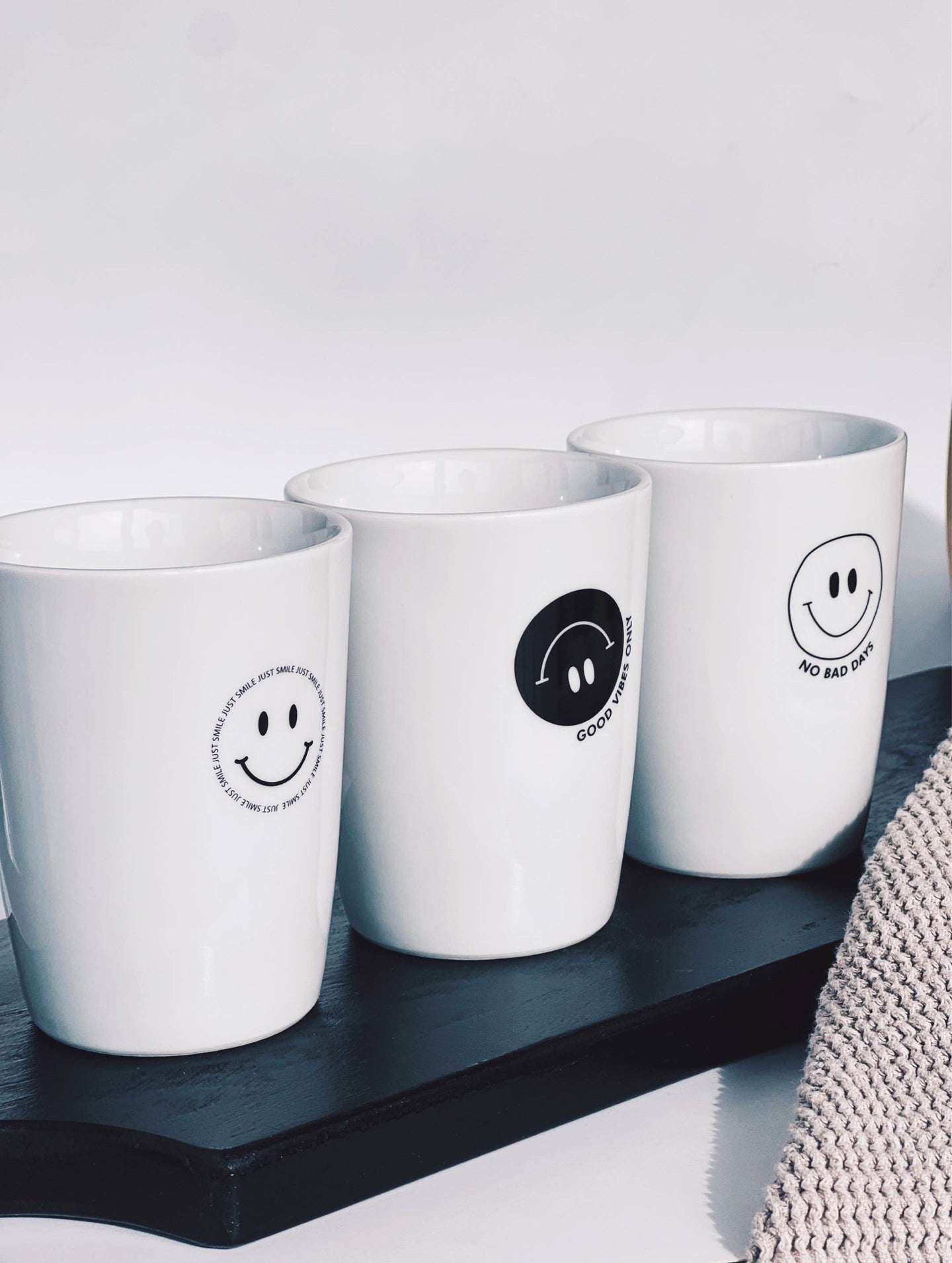 Goldscherben - Becher Tasse Smiley I No Bad Days Black