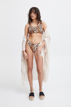 Load image into Gallery viewer, ICHI - Bikini Top Janna Leo Coral 
