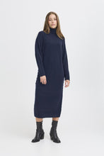Lade das Bild in den Galerie-Viewer, ICHI - Strickkleid Dasila in Total Eclipse Blue
