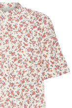 Lade das Bild in den Galerie-Viewer, ICHI - Bluse Qwina in teaberry small flower
