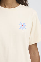 Lade das Bild in den Galerie-Viewer, ICHI - Shirt Balmers mit BlumenPrint
