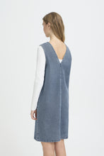 Lade das Bild in den Galerie-Viewer, ICHI - Jeans Kleid Hiramo in medium denim Blue
