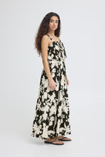 Lade das Bild in den Galerie-Viewer, ICHI - Kleid Hemma in black white flower
