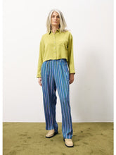 Lade das Bild in den Galerie-Viewer, FRNCH Paris - Bluse Polly Olive
