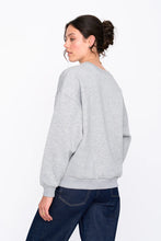 Lade das Bild in den Galerie-Viewer, 24colors -Sweatshirt be kind graumeliert
