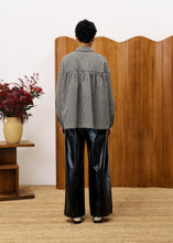 Lade das Bild in den Galerie-Viewer, FRNCH - Blusen Hemd Raven Karo Schwarz
