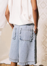 Load image into Gallery viewer, FRNCH - Bermuda Gaspare in Bleu Jean
