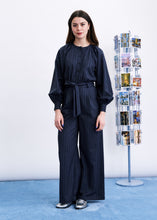 Lade das Bild in den Galerie-Viewer, FRNCH - Jumpsuit Pohang in Gris Nadelstreifen
