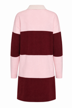 Lade das Bild in den Galerie-Viewer, FRNCH - Strickkleid Shirane in Rose Streifen
