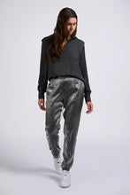 Load image into Gallery viewer, YAYA - Langarm Bluse Anthracite Silver
