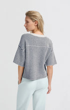 Lade das Bild in den Galerie-Viewer, YAYA - flauschiger Pullover Streifen Off white
