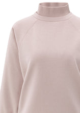 Lade das Bild in den Galerie-Viewer, YAYA - Sweatshirt mit gerippten Kragen in Shadow Gray Pink
