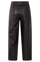 Lade das Bild in den Galerie-Viewer, YAYA - Hose aus Lederimitat Anthracite Brown
