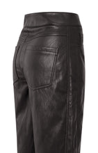Lade das Bild in den Galerie-Viewer, YAYA - Hose aus Lederimitat Anthracite Brown
