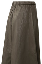 Lade das Bild in den Galerie-Viewer, YAYA -  Midirock aus Lederimitat mit Taschen in Dark Taupe Grey
