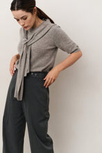 Lade das Bild in den Galerie-Viewer, YAYA - Pullover mit Schaldetail Brownish Grey
