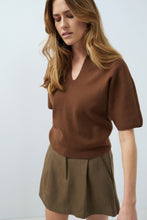 Lade das Bild in den Galerie-Viewer, YAYA - Mini-Skort mit Bundfalten in Teak Brown
