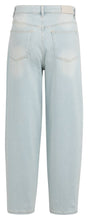 Load image into Gallery viewer, YAYA - Barrel-Jeans aus hellem gewaschenem Denim in light blue
