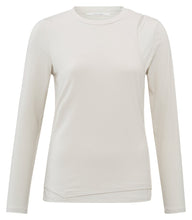 Lade das Bild in den Galerie-Viewer, YAYA - Langarm Shirt im Lagenlook Chalk White
