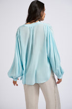 Load image into Gallery viewer, YAYA - Oversize Bluse Sea Angel Blue
