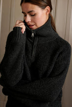 Load image into Gallery viewer, YAYA - Oversize Pullover mit klassischen Kragen Anthracite
