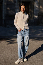 Lade das Bild in den Galerie-Viewer, YAYA - Jeans mit hohem Bund, lockerer Passform in Blue Denim
