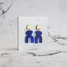 Load image into Gallery viewer, MIMIMONO - Earrings translucent blue bow
