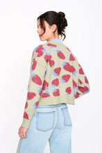 Lade das Bild in den Galerie-Viewer, 24colors - Cardigan Erdbeeren Muster
