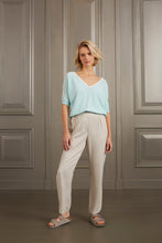 Load image into Gallery viewer, YAYA - Shirt mit V-Ausschnitt Iced Aqua Blue
