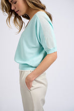 Load image into Gallery viewer, YAYA - Shirt mit V-Ausschnitt Iced Aqua Blue
