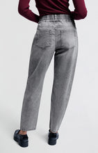 Lade das Bild in den Galerie-Viewer, YAYA - Jeans mit hohem elastischem Bund Dark Grey Denim
