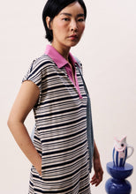 Lade das Bild in den Galerie-Viewer, FRNCH - Kleid Chachaya Streifen in Bleu Marine
