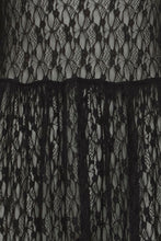 Lade das Bild in den Galerie-Viewer, ICHI - Kleid Lacey Black
