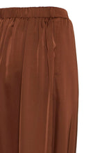 Lade das Bild in den Galerie-Viewer, ICHI - Hose Milly Satin in Chocolate Torte - Brown
