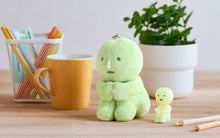 Lade das Bild in den Galerie-Viewer, Smiski - Plush Keychain

