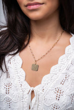 Load image into Gallery viewer, My Jewellery - Necklace with mother of pearl - Smiley 
